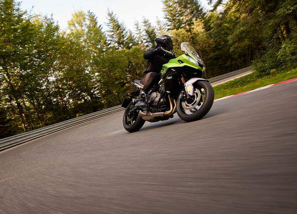 Triumph Tiger Sport 660 in action