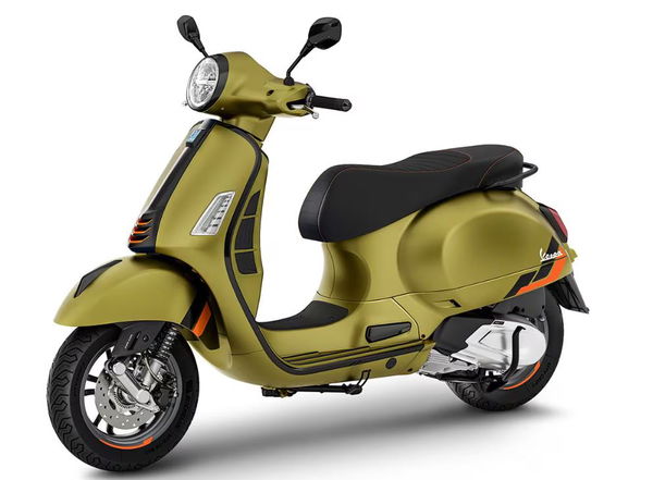 Vespa GTS gold