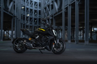 Ducati Diavel V4 'Black Roadster'