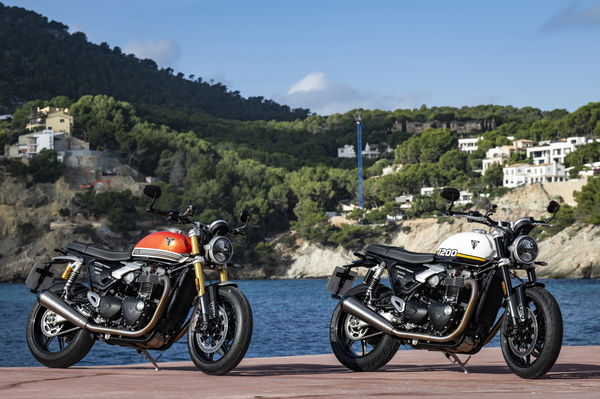 The 2025 Speed Twin 1200 RS (L) and Speed Twin 1200 (R)