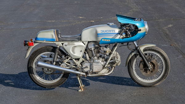 A Ducati 900SS from the same collection is also in the auction