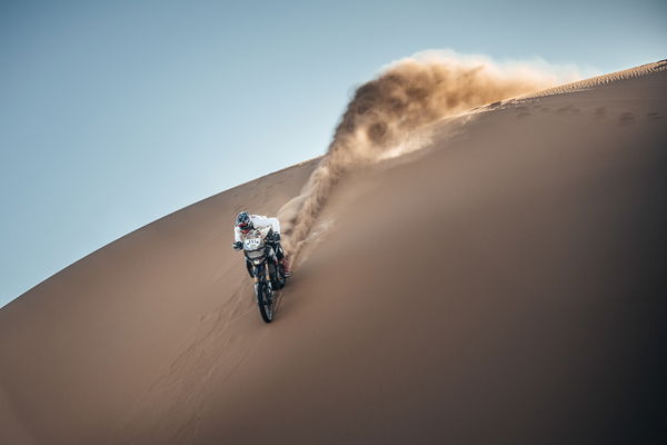 Aprilia Tuareg riding on sand