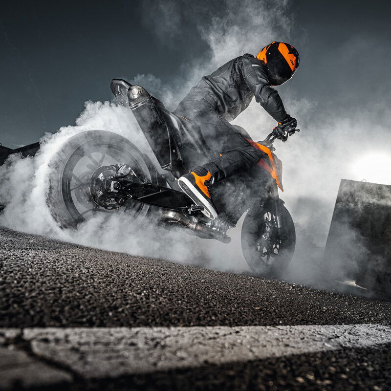 KTM 790 Duke burnout