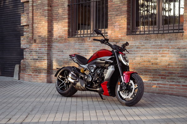 Ducati XDiavel V4 static shot