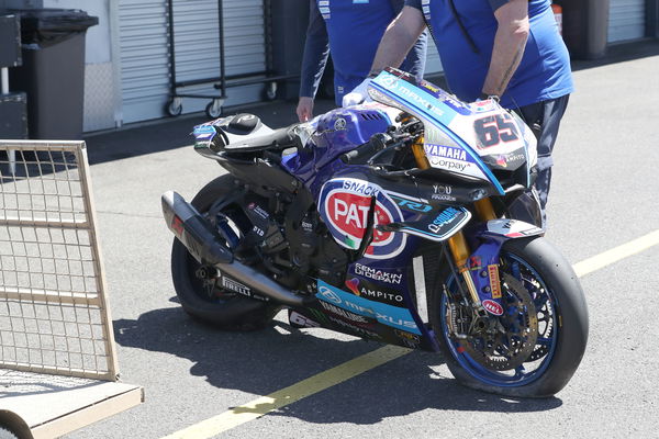 Jonathan Rea's damaged Yamaha