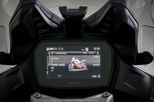 The TFT of the new Multistrada V2