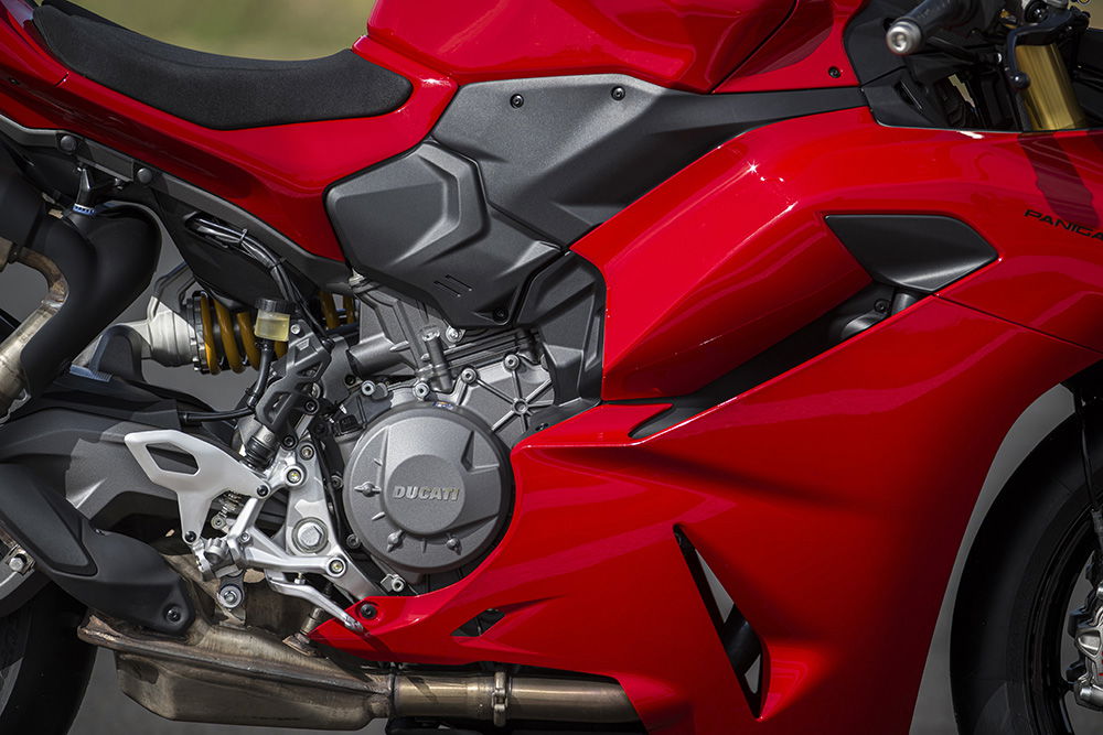 2025 Panigale V2 S - Engine