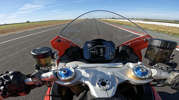 2025 Panigale V2 S - Cockpit