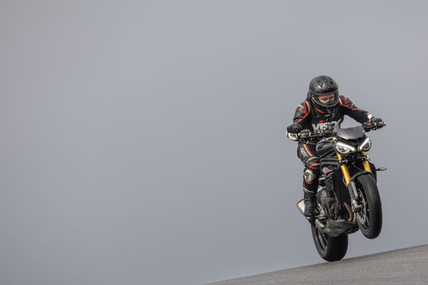 Speed Triple 1200 RS - riding wheelie