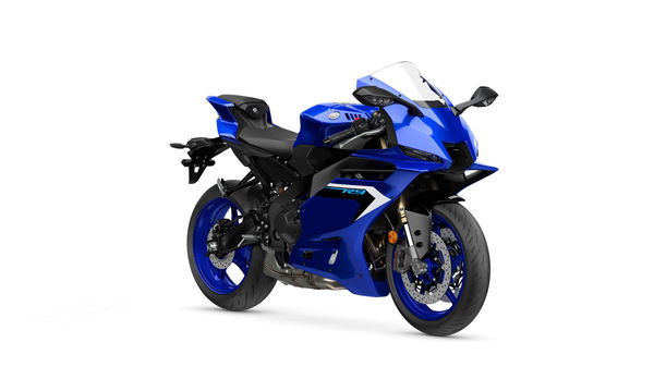 The Yamaha R9 - front quarter