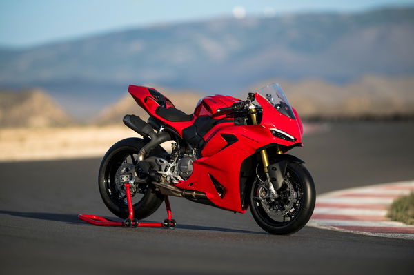 New Panigale V2