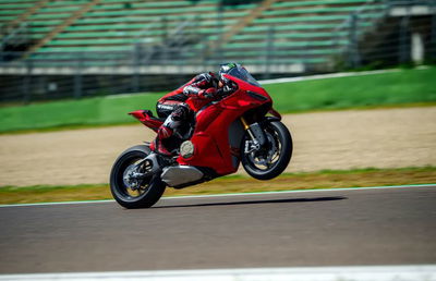 Ducati Panigale V4 S