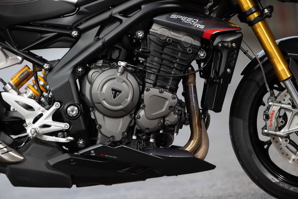 Speed Triple 1200 RS - engine