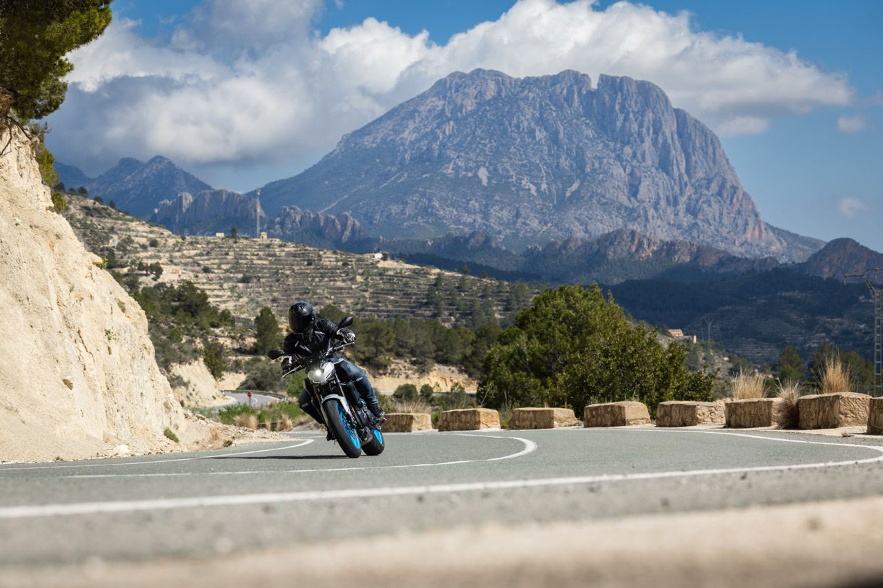 Yamaha MT-07 - riding