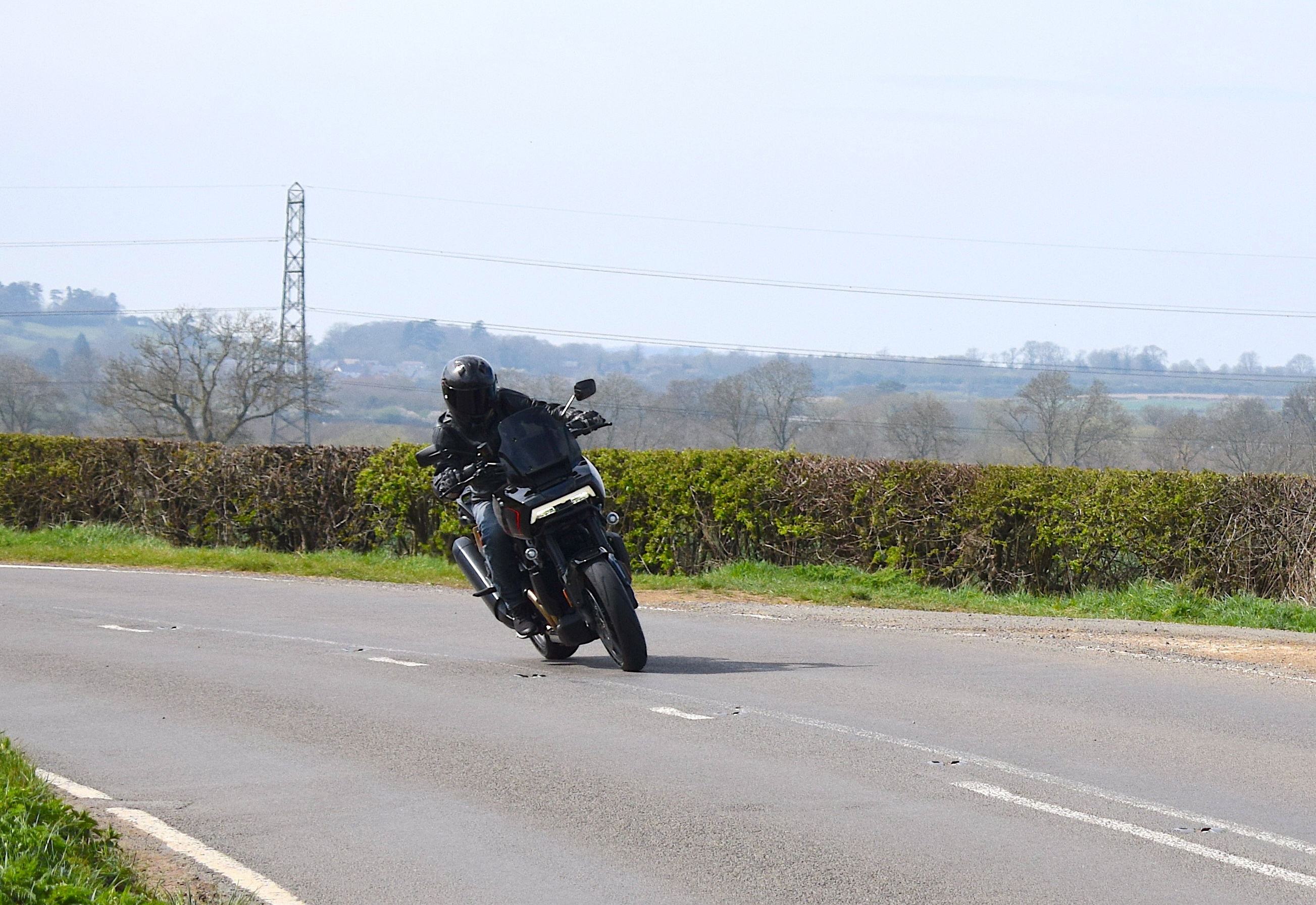 Pan America 1250 ST - riding