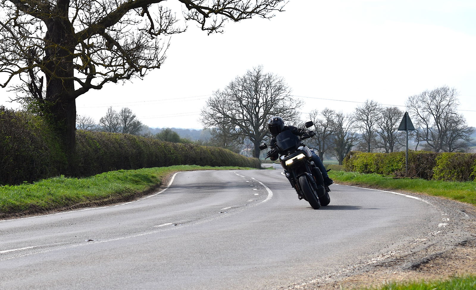Pan America 1250 ST - riding