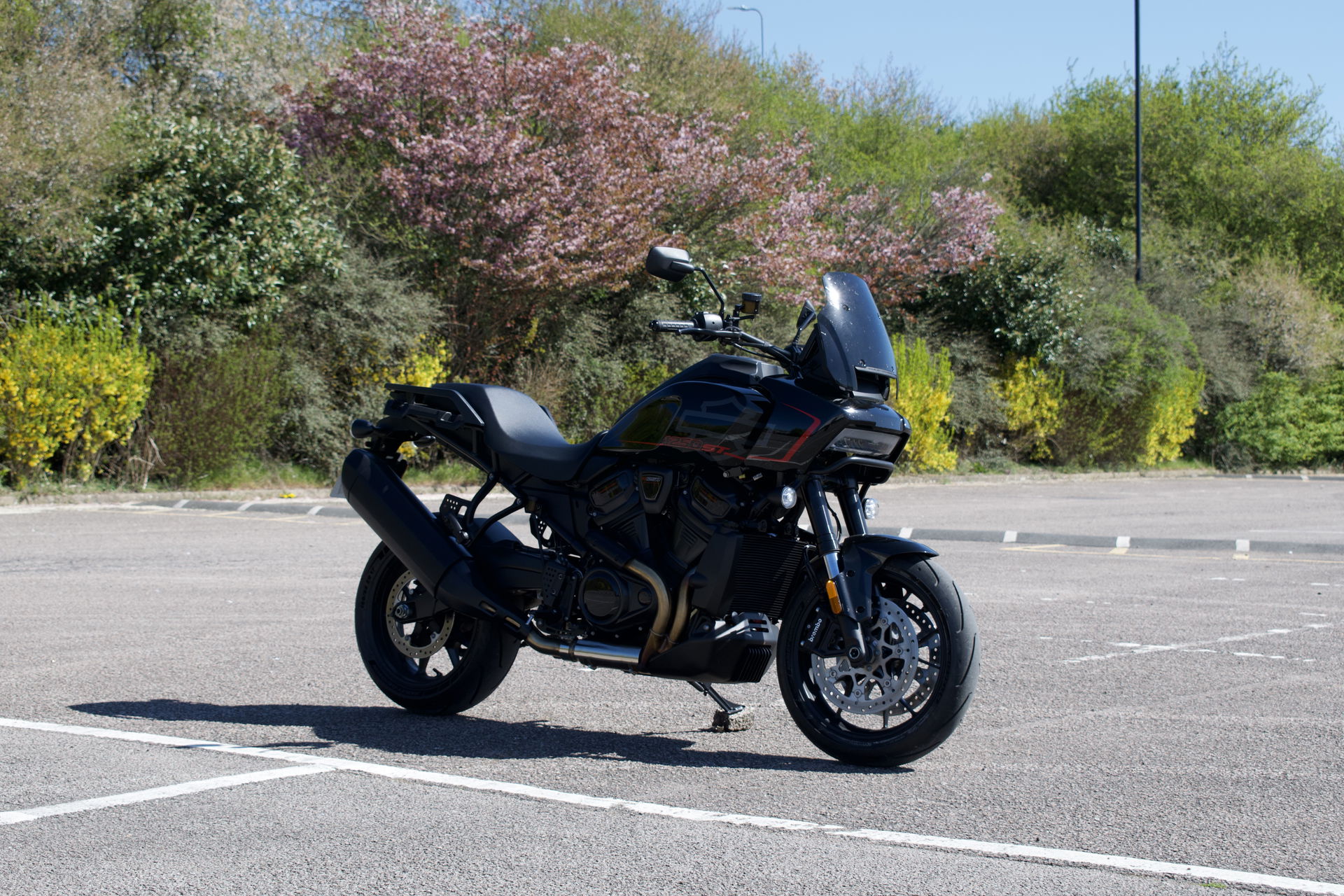 Pan America 1250 ST - static