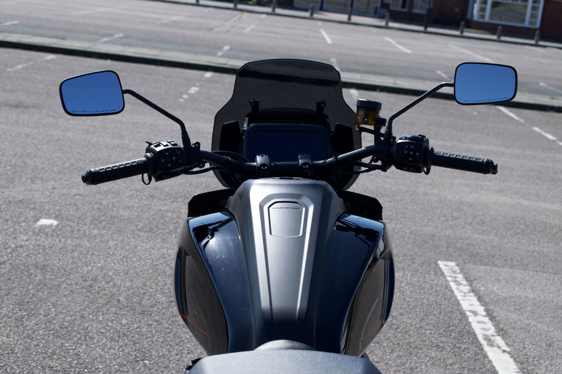 Pan America 1250 ST - cockpit