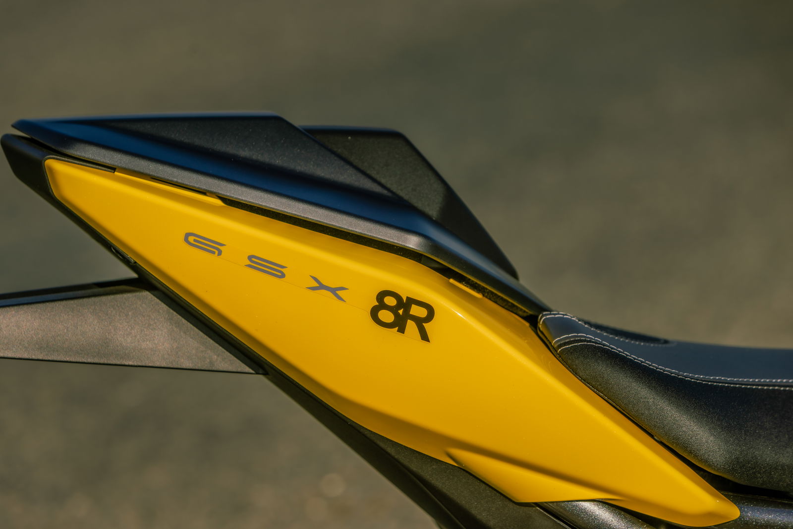 GSX-8R 