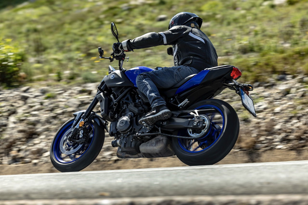 Yamaha MT-07 - riding