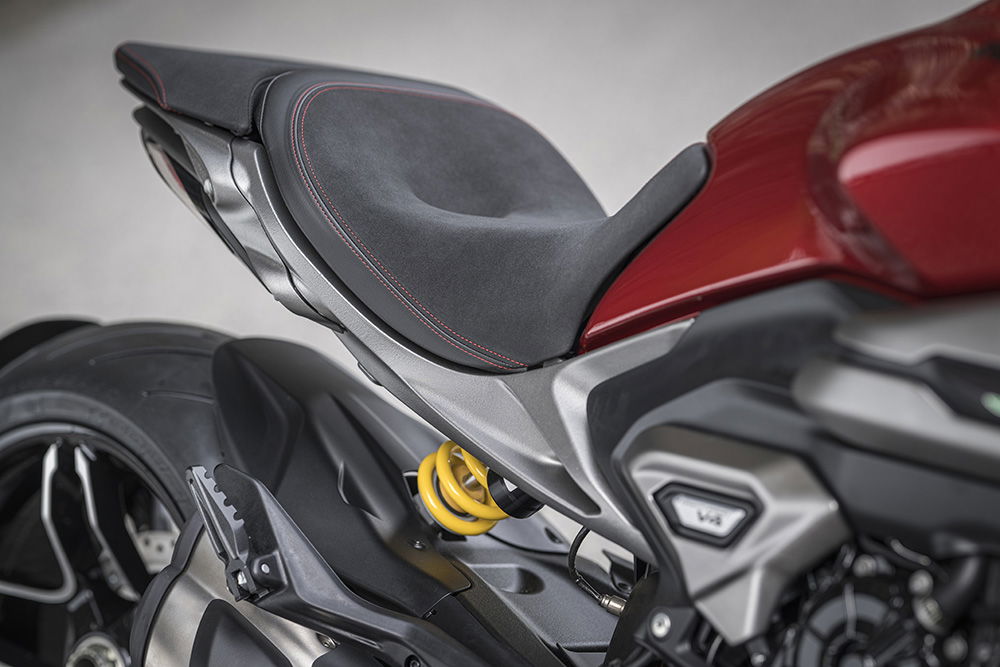 2025 XDiavel V4 - detail