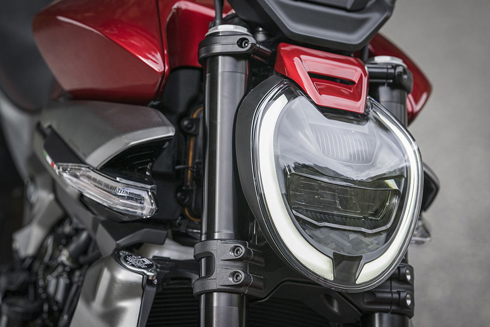 2025 XDiavel V4 - detail