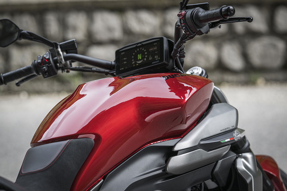 2025 XDiavel V4 - detail