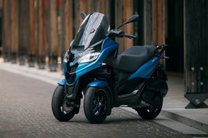 The 2025 Piaggio MP3