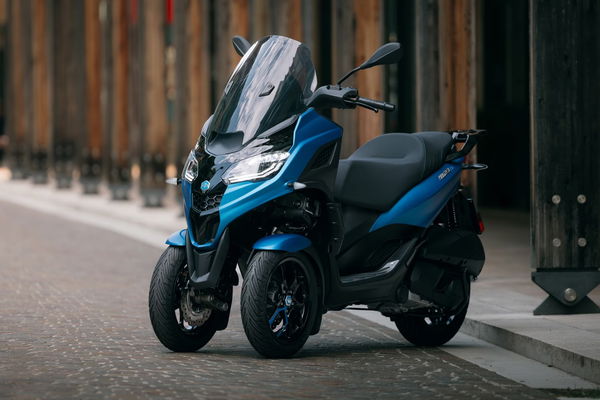 The 2025 Piaggio MP3