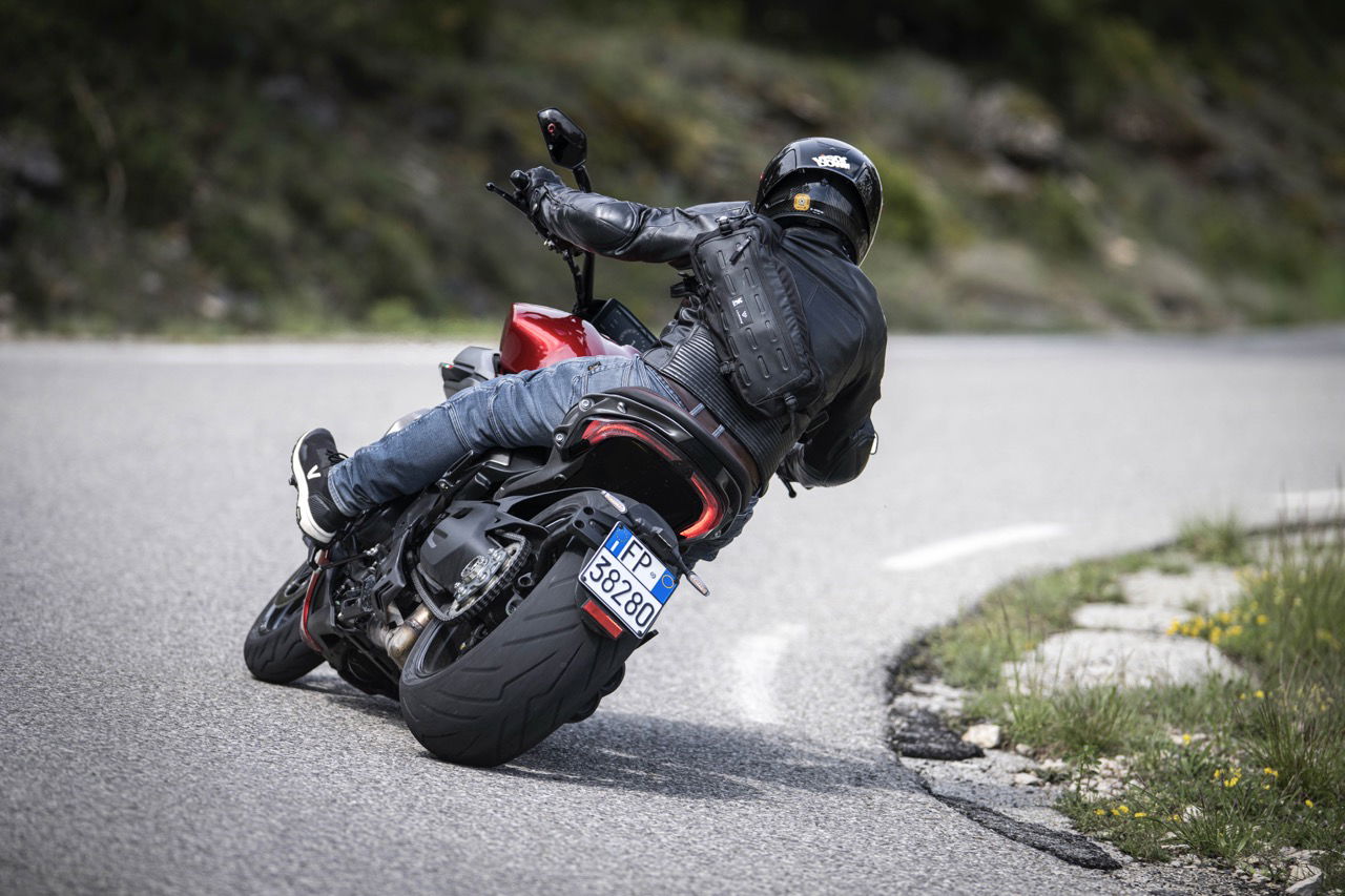 2025 XDiavel V4 - riding