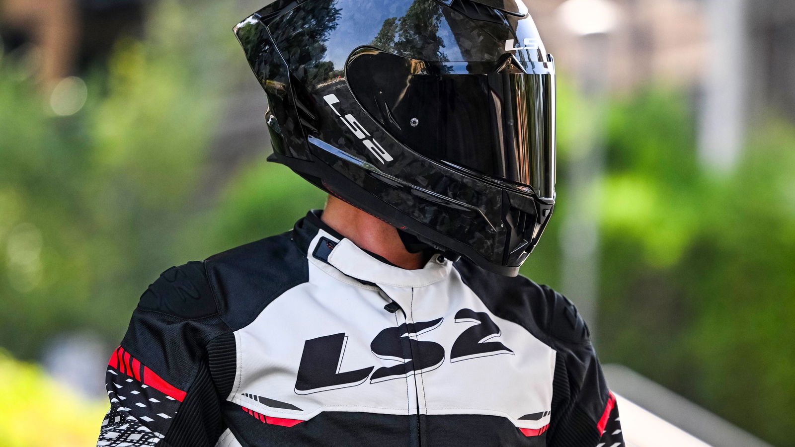 LS2