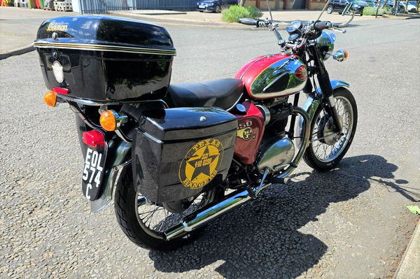 A BSA A65 Lightning