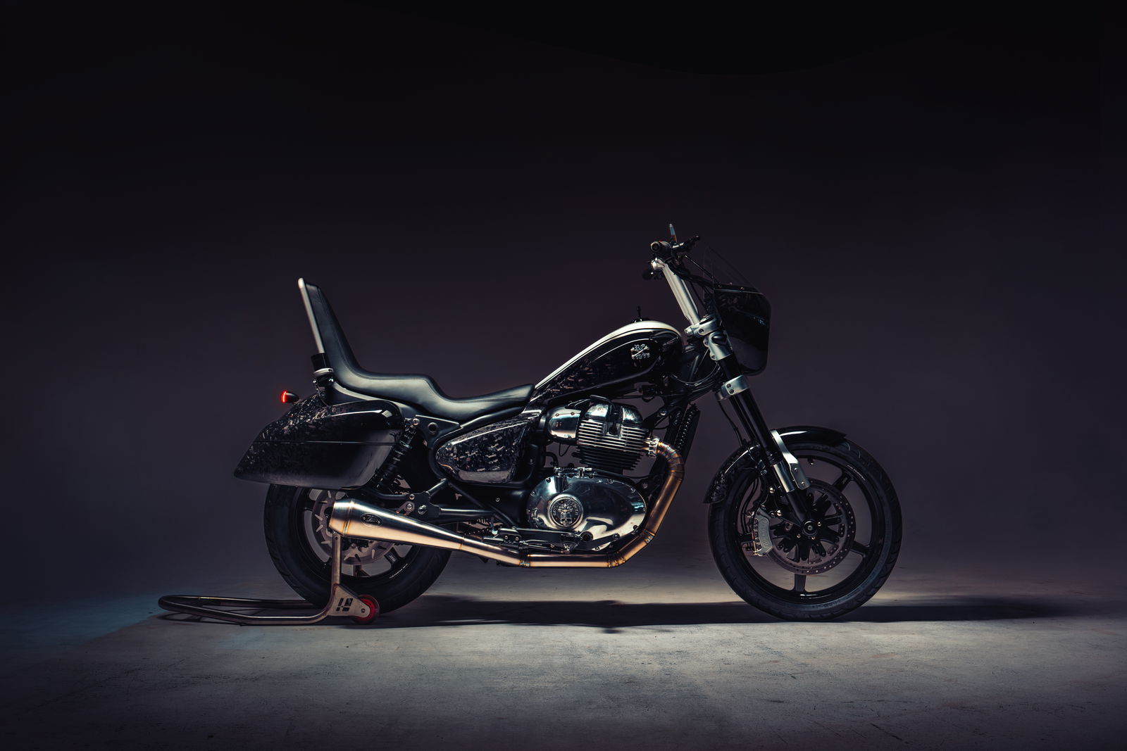 THe Royal Enfield Super Meteor 650 'The Great Frog' Custom