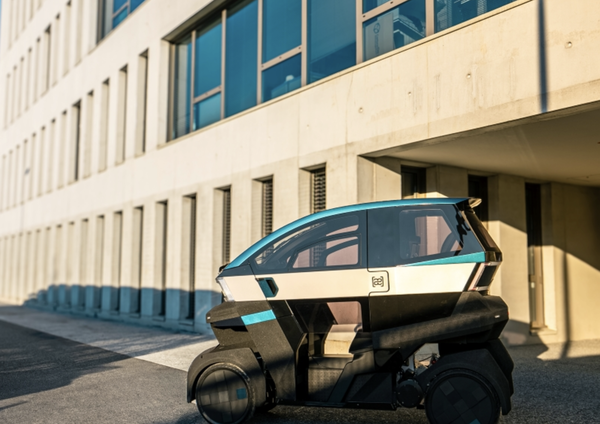 The ÆMotion leaning multi-wheel thingamabob