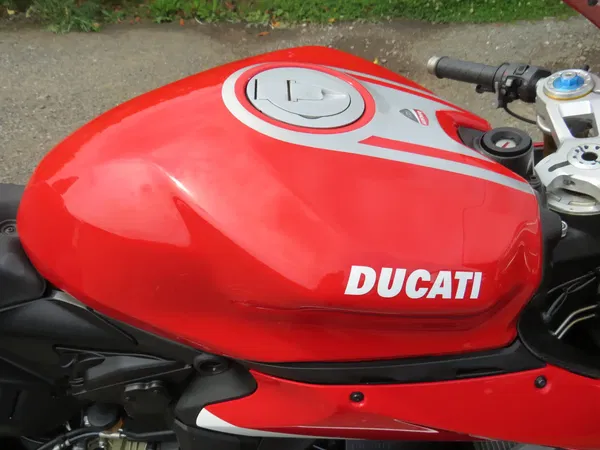 Ducati 1299 Panigale R tank