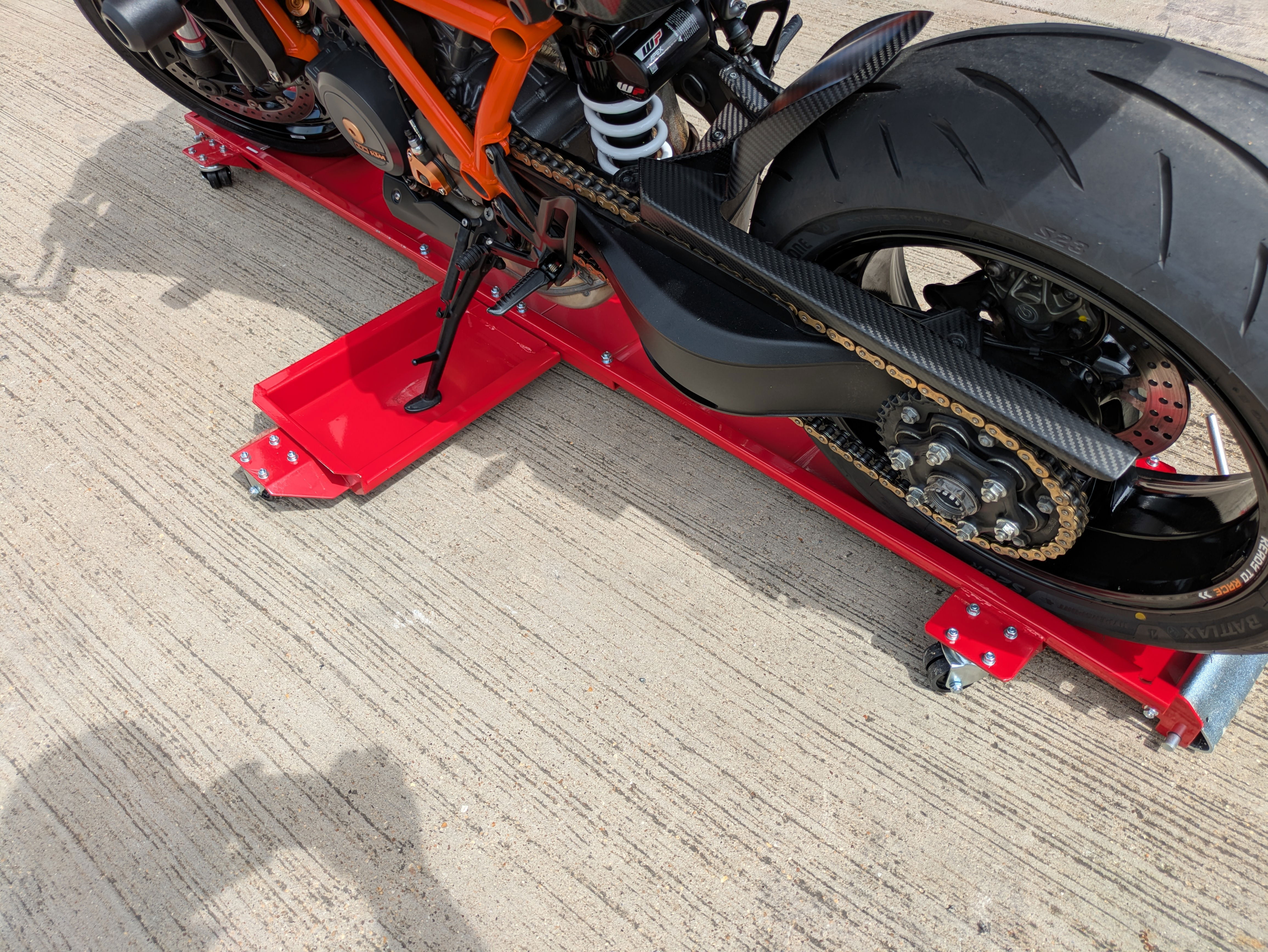 The 200-section rear tyre of this KTM Super Duke easily fits