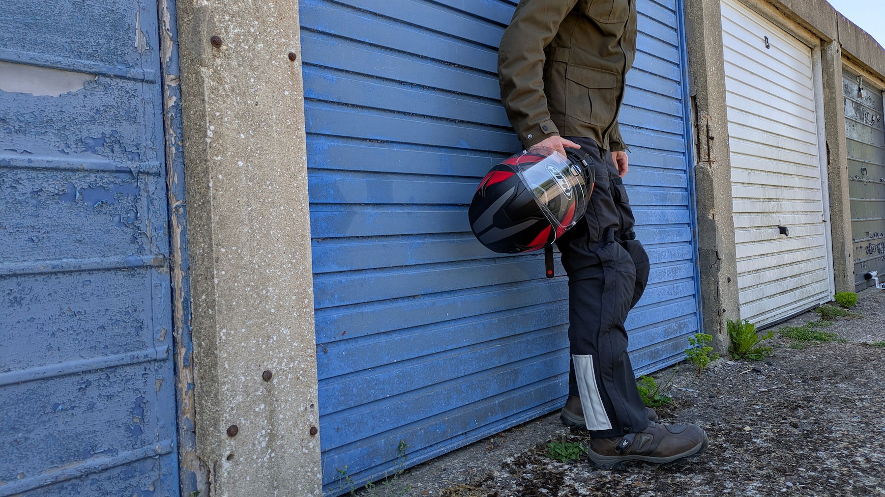 Aerostich's armour makes your knees look cartoonish