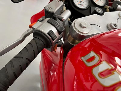 The fuel tank of a Ducati 400SS