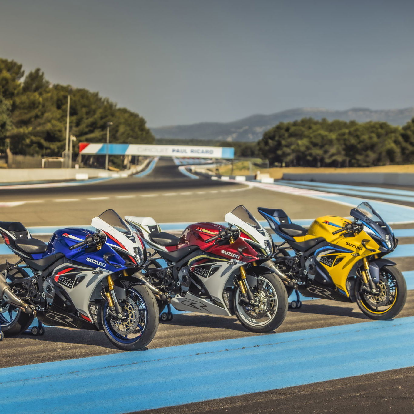 The 2026 Suzuki GSX-R1000R spec features details and gallery | Visordown