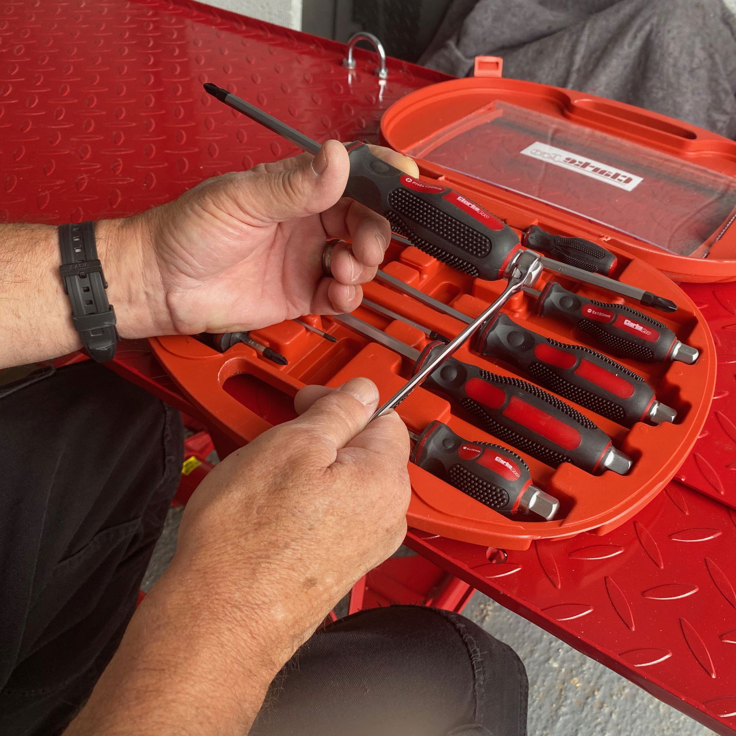 The Clarke PRO122 – 10 Piece Pro Screwdriver Set