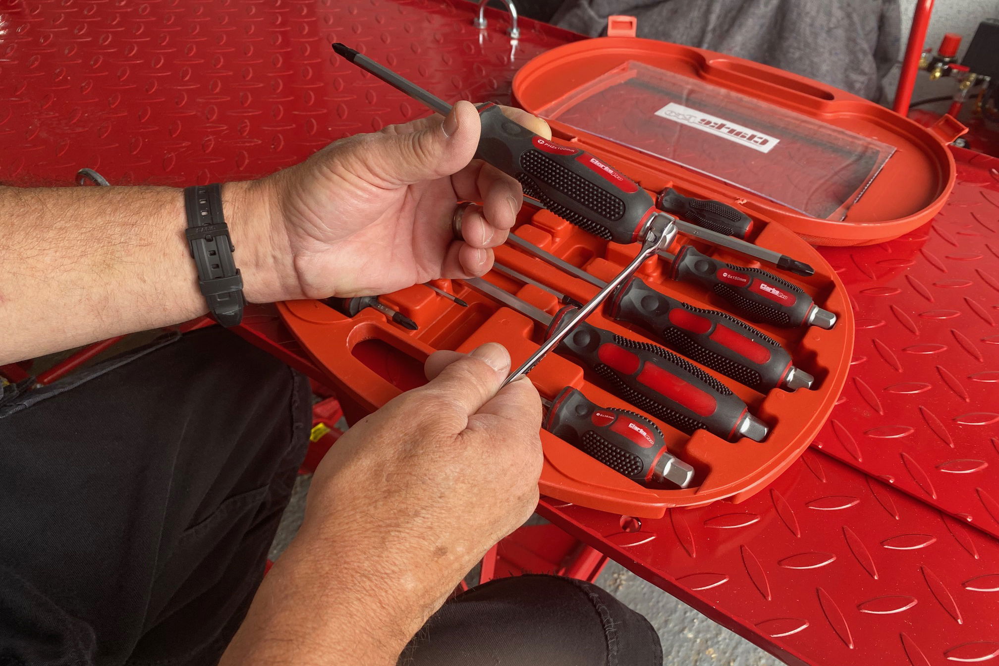 The Clarke PRO122 – 10 Piece Pro Screwdriver Set
