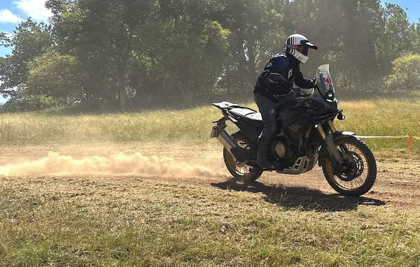 The Voge DS800X Rally - riding
