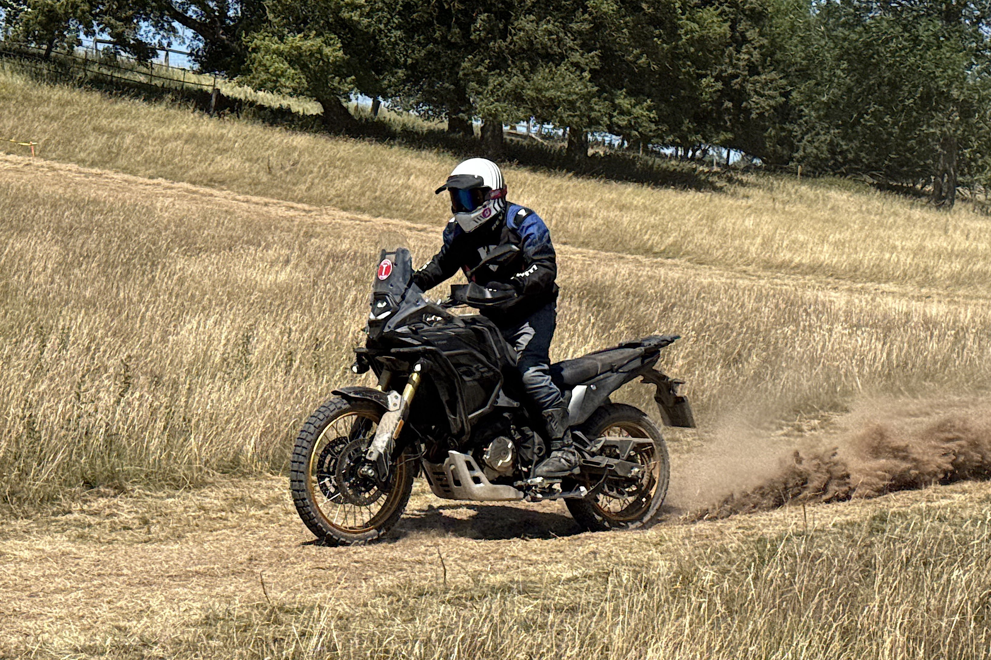 The Voge DS800X Rally - riding