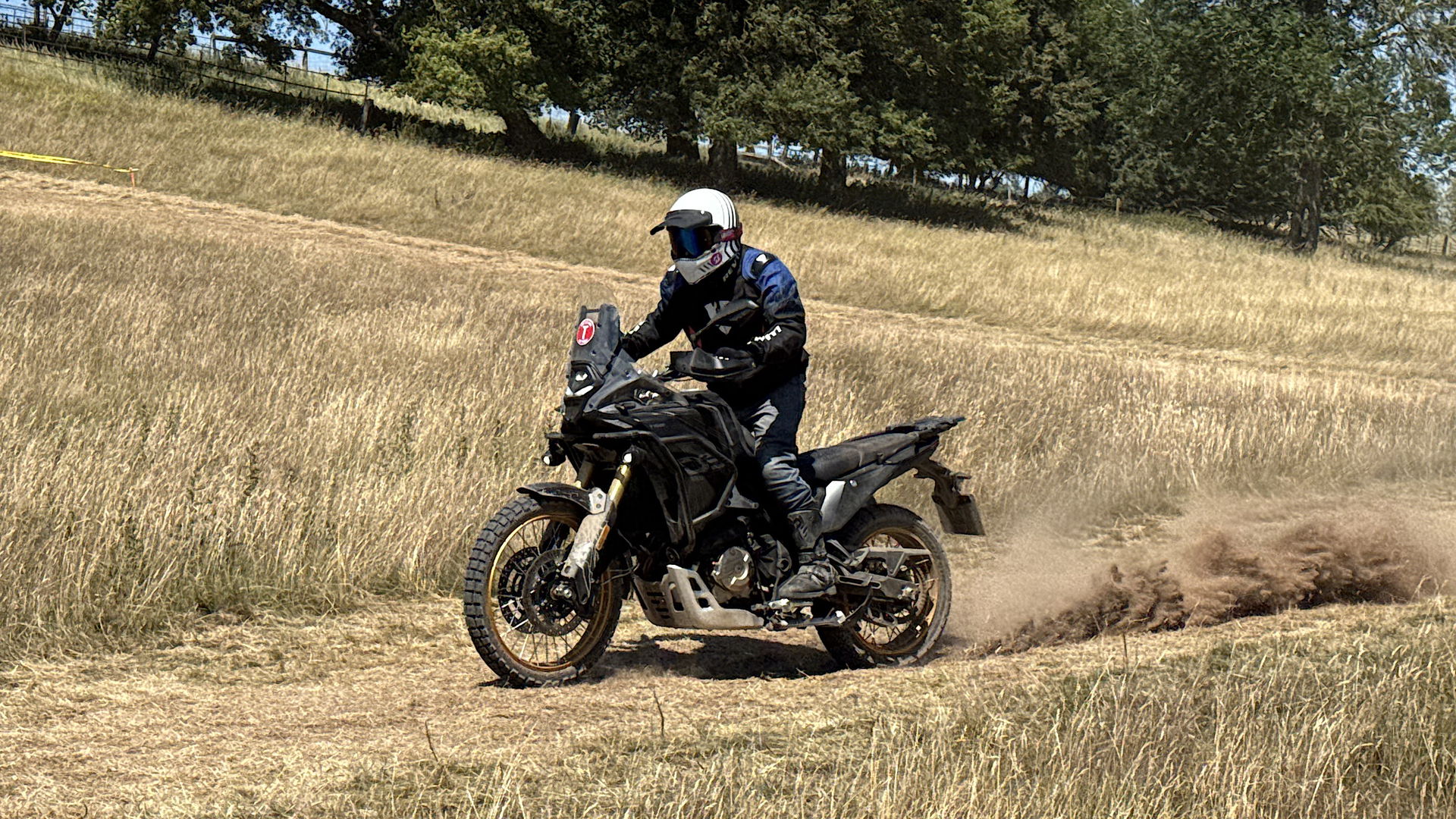 The Voge DS800X Rally - riding