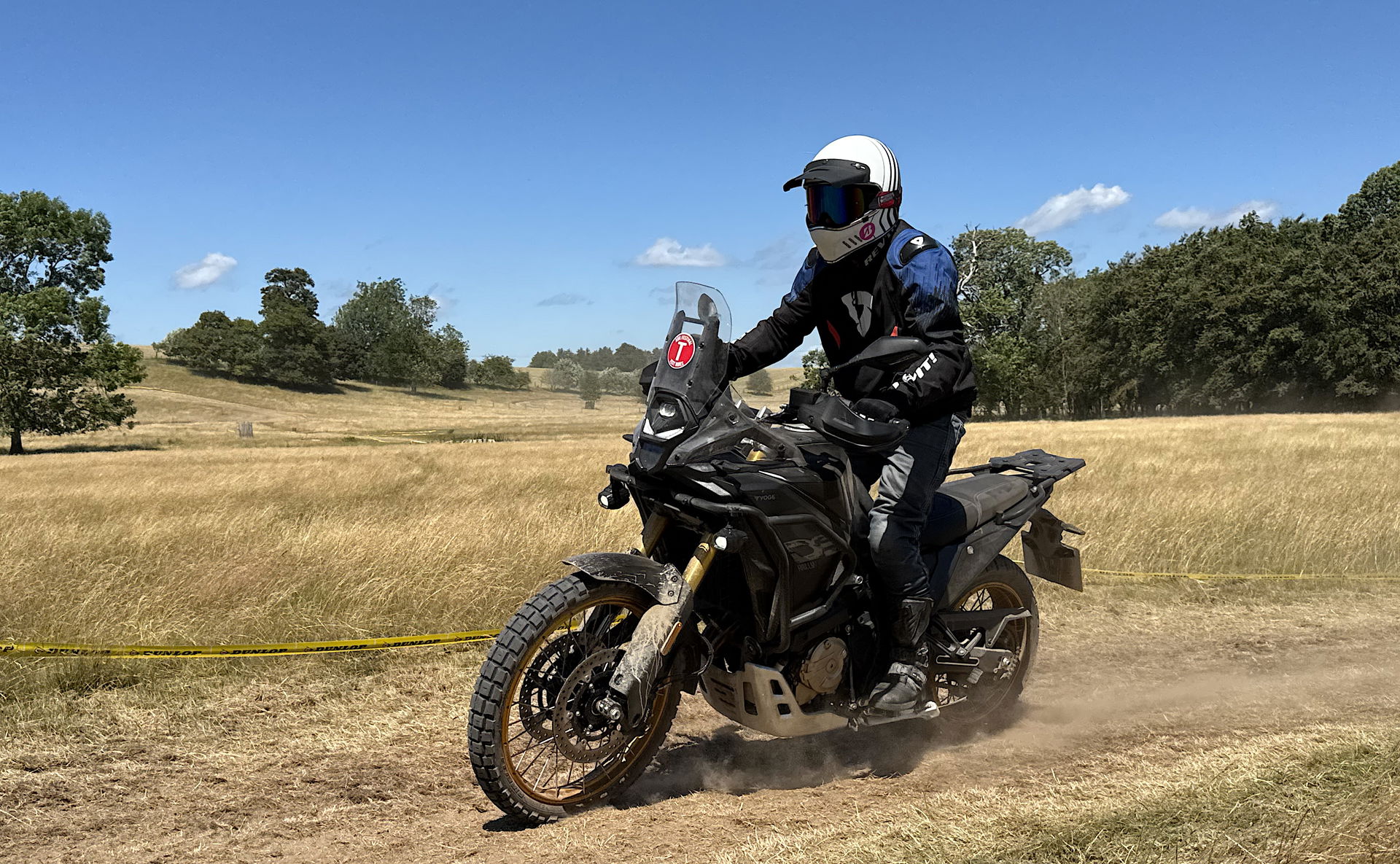 The Voge DS800X Rally - riding