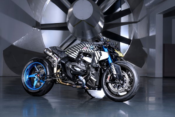 BMW R1300 R Titan