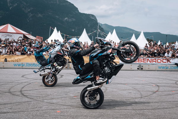 Toprak Razgatlioglu wheelie
