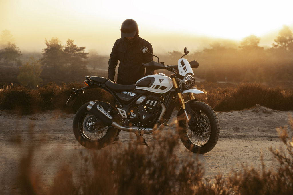 The Triumph Scrambler 400 XC