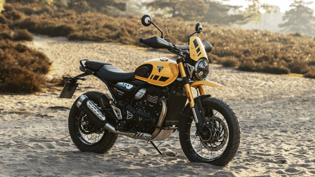 The Triumph Scrambler 400 XC - static