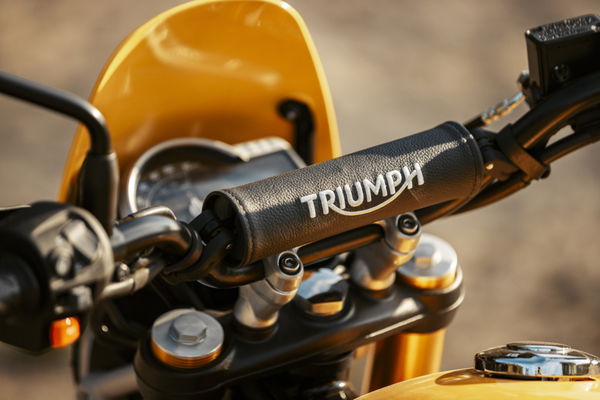 The Triumph Scrambler 400 XC - details